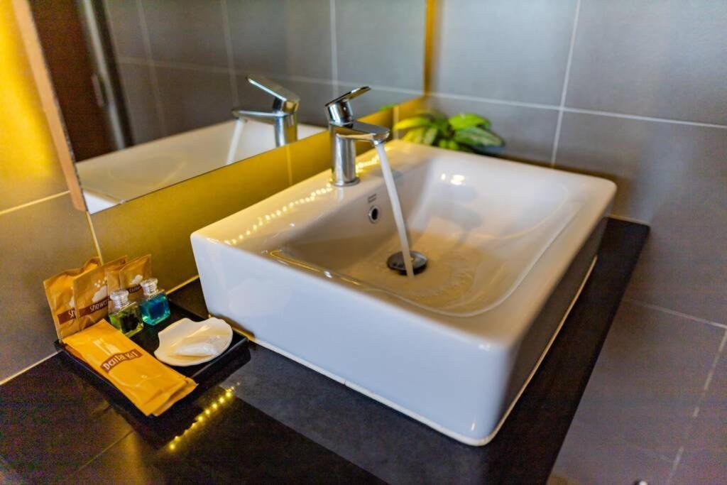 Honeybee Pool Villa Smooth As Silk Ao Nang Kültér fotó